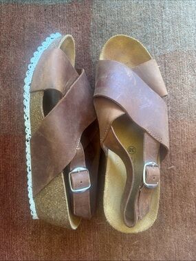 Lola Sabbia Cork Wedge Sandals with Cross-Strap and Buckle - z 38